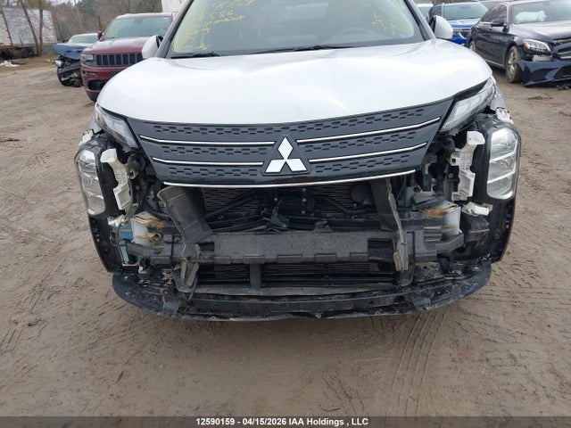 JA4J4VA8XRZ604586 Mitsubishi Outlander