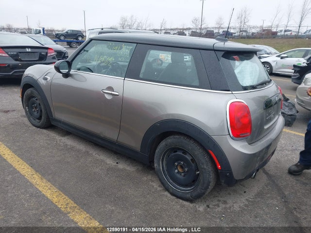 12590191 :رقم المزاد ، WMWXP5C50H2D16562 vin ، 2017 Mini 3 Door Cooper مزاد بيع