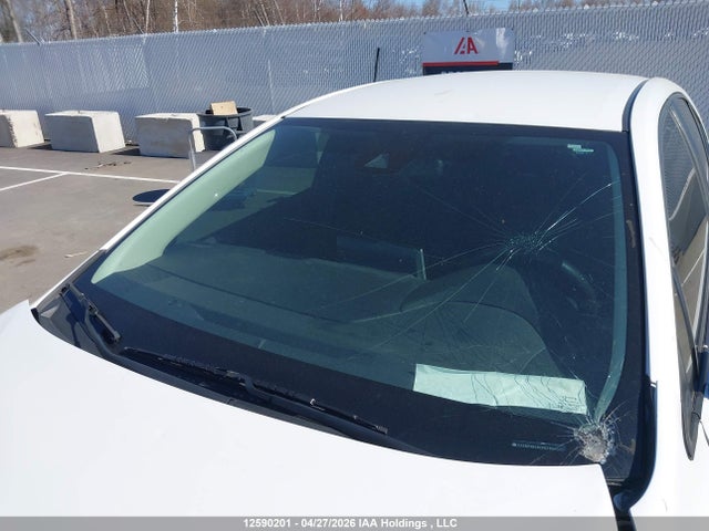 5YFBPRBE9LP016905 Toyota COROLLA LE