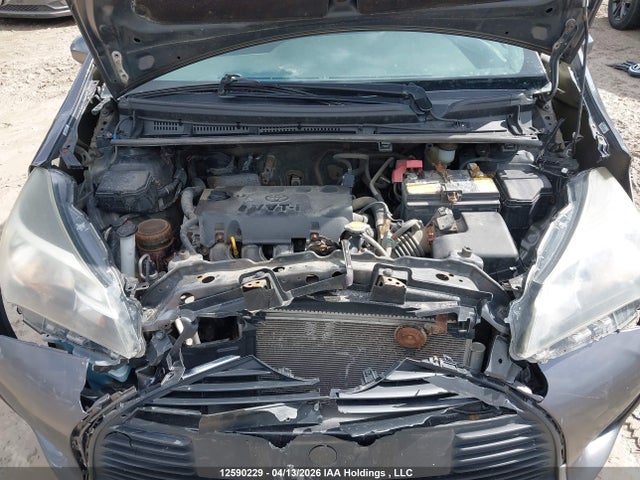 2015 Toyota Yaris Le მანქანა იყიდება აუქციონზე, vin: VNKKTUD38FA033821, აუქციონის ნომერი: 12590229