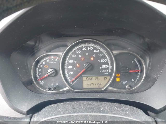 2015 Toyota Yaris Le მანქანა იყიდება აუქციონზე, vin: VNKKTUD38FA033821, აუქციონის ნომერი: 12590229