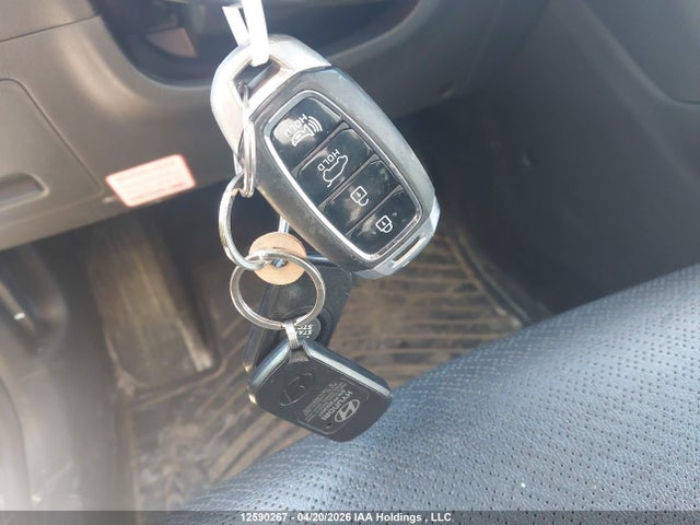 KM8K6CAA6MU749489 Hyundai Kona Luxury Awd