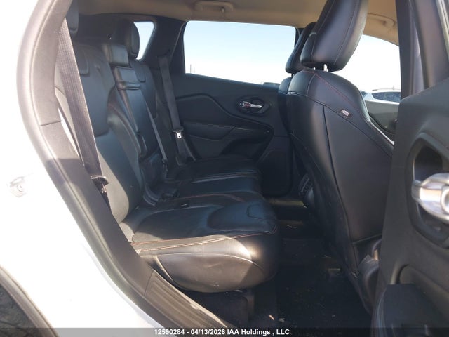 1C4PJMBS1FW685505 Jeep Cherokee Trailhawk