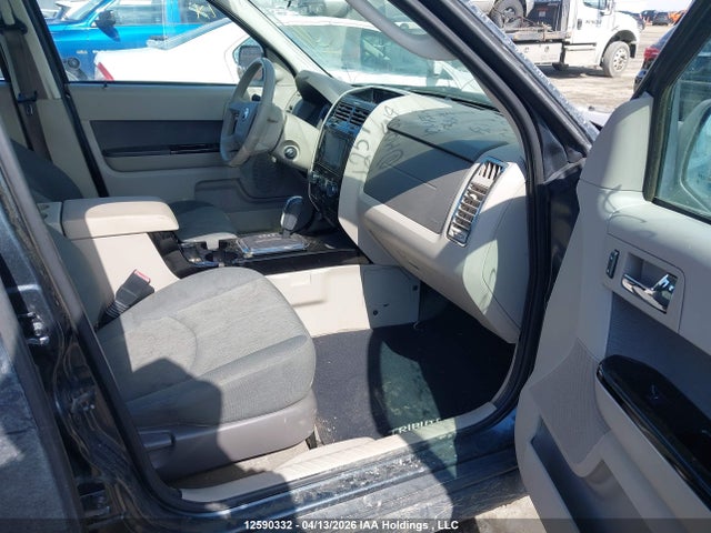 2010 Mazda Tribute I მანქანა იყიდება აუქციონზე, vin: 4F2CY9C74AKM05819, აუქციონის ნომერი: 12590332