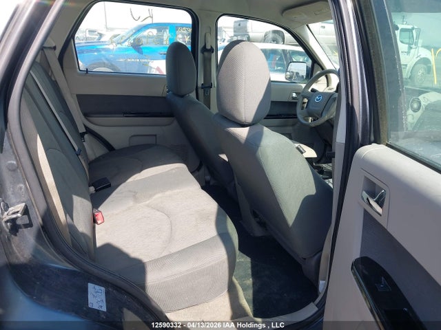 2010 Mazda Tribute I მანქანა იყიდება აუქციონზე, vin: 4F2CY9C74AKM05819, აუქციონის ნომერი: 12590332
