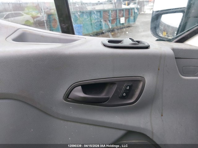 Ford Transit-250 2018 1FTYR1ZM9JKB12273 Image 17