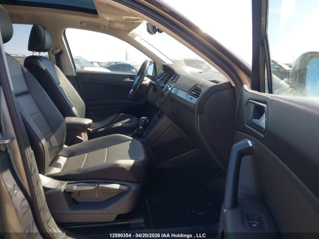 3VV2B7AX4JM147915 Volkswagen Tiguan Se/sel