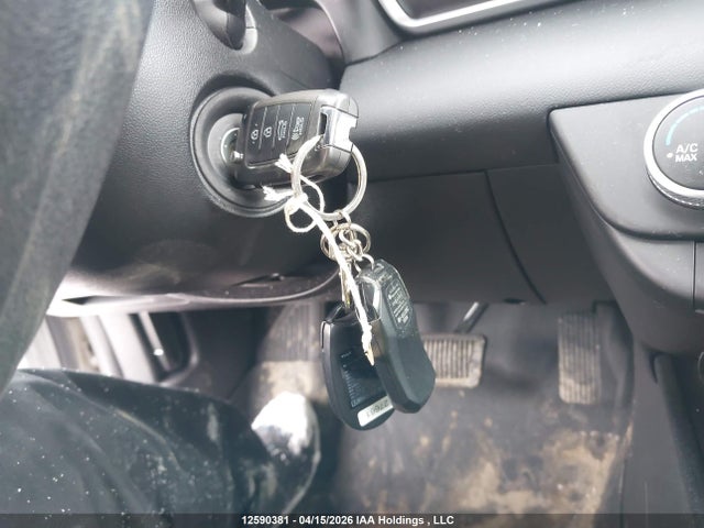 KMHLM4AG9NU267928 Hyundai ELANTRA SEL