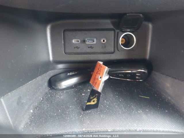 3GNAXUEV1NL302717 Chevrolet EQUINOX LT