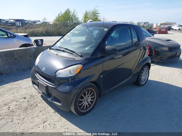 12590419 :رقم المزاد ، WMEEJ3BA8AK415231 vin ، 2010 Smart Fortwo Pure/passion مزاد بيع