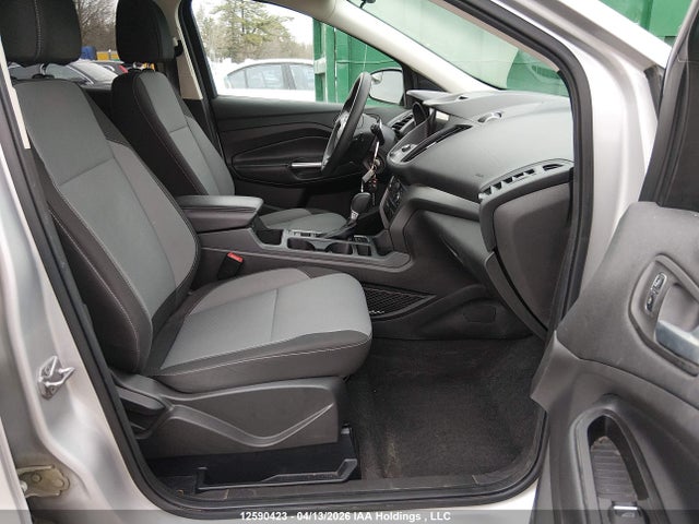 12590423 :رقم المزاد ، 1FMCU0G91HUA69964 vin ، 2017 Ford Escape Se مزاد بيع