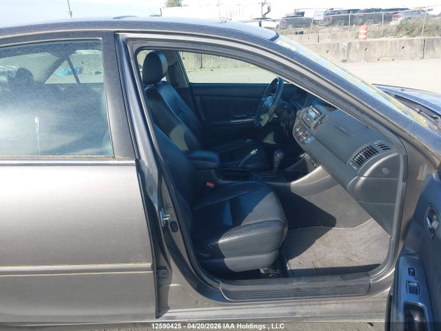 2004 Toyota Camry Le/xle/se მანქანა იყიდება აუქციონზე, vin: 4T1BE32K94U818279, აუქციონის ნომერი: 12590425