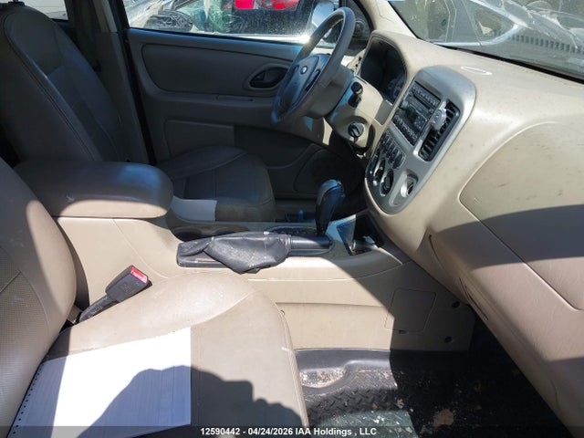 12590442 :رقم المزاد ، 1FMYU94137KA27122 vin ، 2007 Ford Escape Limited مزاد بيع