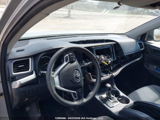 5TDZKRFH5GS157324 Toyota Highlander Le/le Plus
