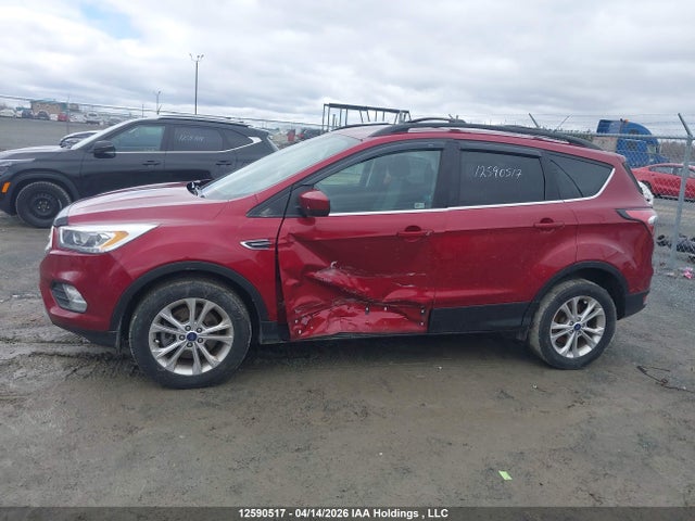 1FMCU9GD4HUA85519 Ford ESCAPE SE