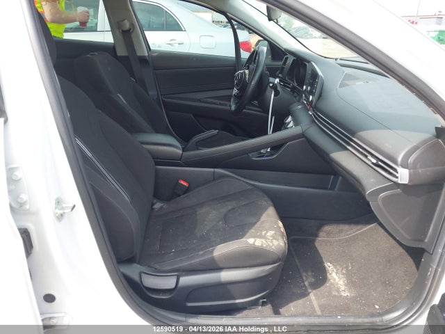 12590519 :رقم المزاد ، KMHLM4AG1NU350849 vin ، 2022 Hyundai Elantra Preferred Ivt مزاد بيع