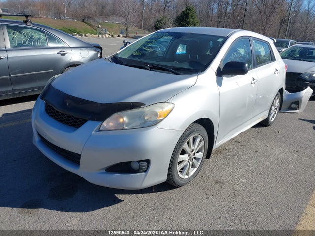 12590543 :رقم المزاد ، 2T1KU4EE8AC340268 vin ، 2010 Toyota Matrix مزاد بيع