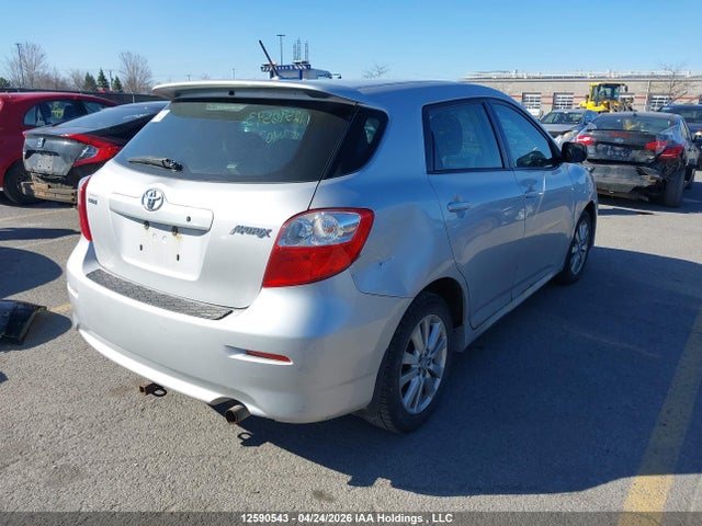 12590543 :رقم المزاد ، 2T1KU4EE8AC340268 vin ، 2010 Toyota Matrix مزاد بيع