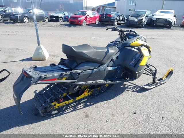 2BPSDTRA7RV000002 Skidoo Skidoo.