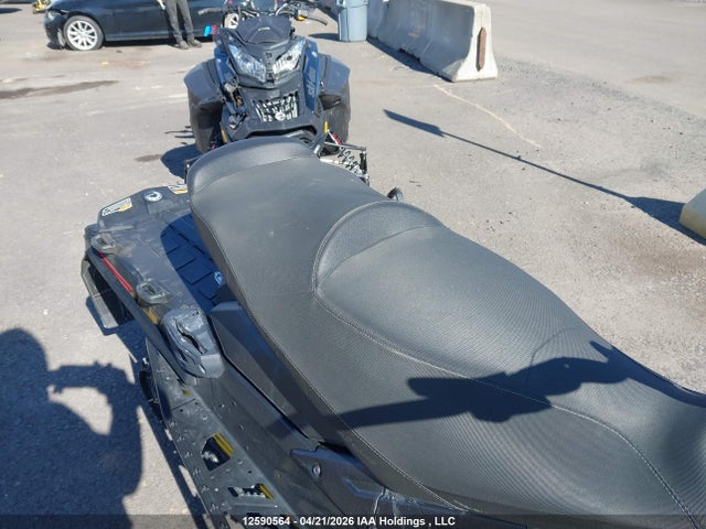 2BPSDTRA7RV000002 Skidoo Skidoo.