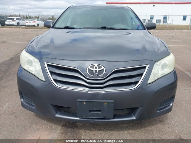 2010 Toyota Camry Se/le/xle მანქანა იყიდება აუქციონზე, vin: 4T1BF3EK0AU061518, აუქციონის ნომერი: 12590581