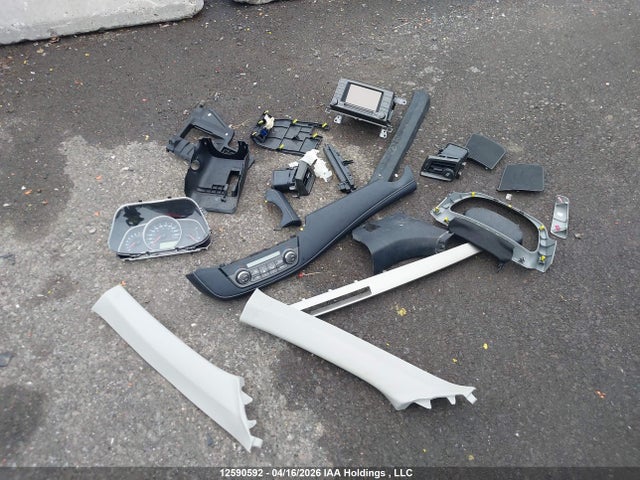 2013 Toyota Rav4 Xle მანქანა იყიდება აუქციონზე, vin: 2T3RFREVXDW041283, აუქციონის ნომერი: 12590592