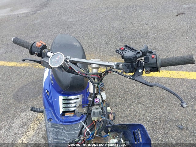 12590597 :رقم المزاد ، VG54RWN052A108744 vin ، 2002 Yamaha Cw50 مزاد بيع
