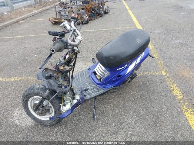 12590597 :رقم المزاد ، VG54RWN052A108744 vin ، 2002 Yamaha Cw50 مزاد بيع