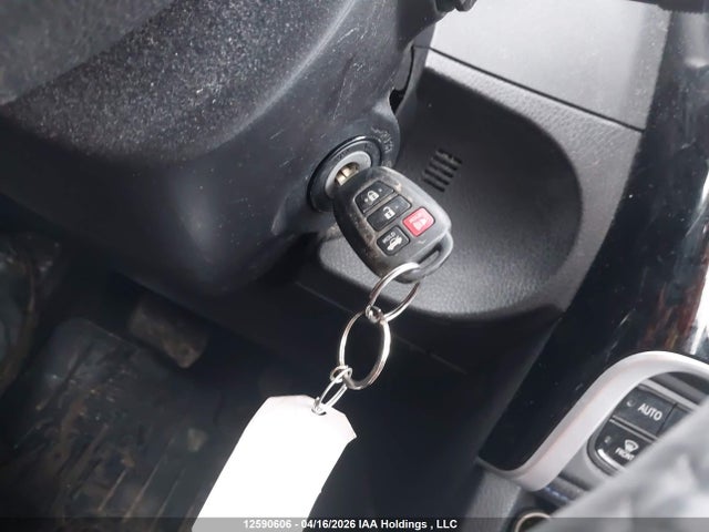 2T1BURHE0HC897081 Toyota COROLLA SE