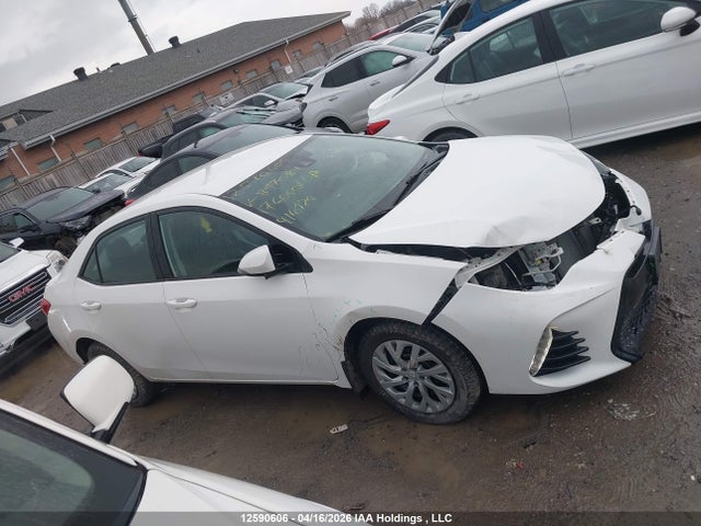 2T1BURHE0HC897081 Toyota COROLLA SE