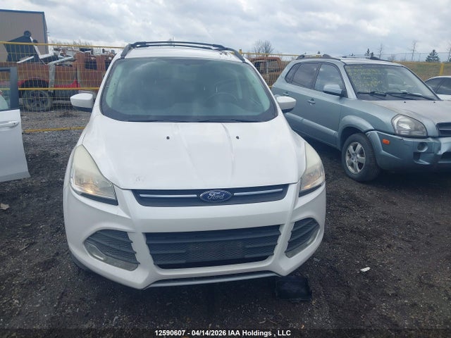1FMCU0GX9EUE03023 Ford ESCAPE SE