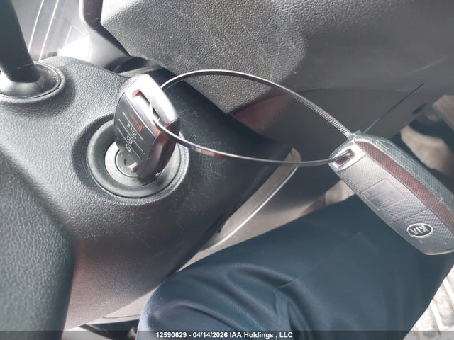5XYPG4A35GG183894 KIA Sorento Lx/l