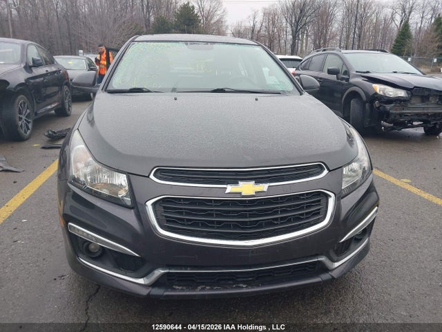 1G1PE5SB8F7260831 Chevrolet Cruze 2lt