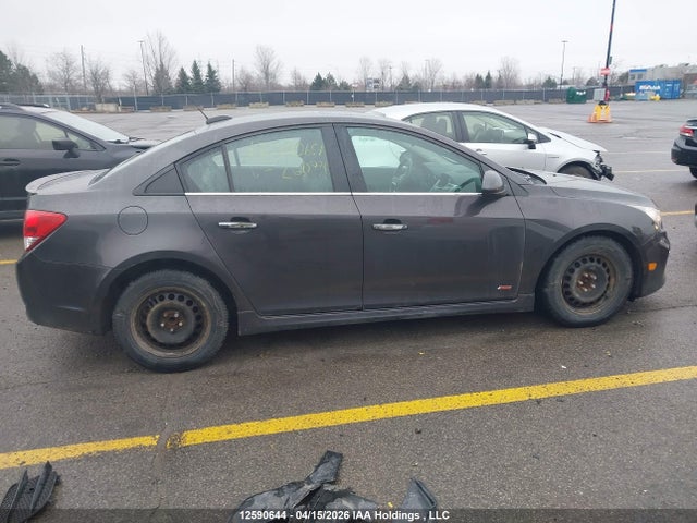 1G1PE5SB8F7260831 Chevrolet Cruze 2lt