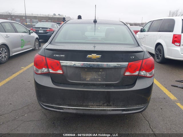 1G1PE5SB8F7260831 Chevrolet Cruze 2lt
