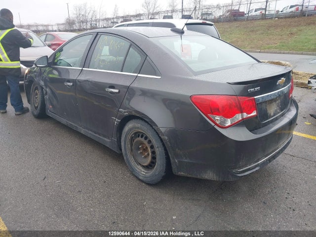 1G1PE5SB8F7260831 Chevrolet Cruze 2lt