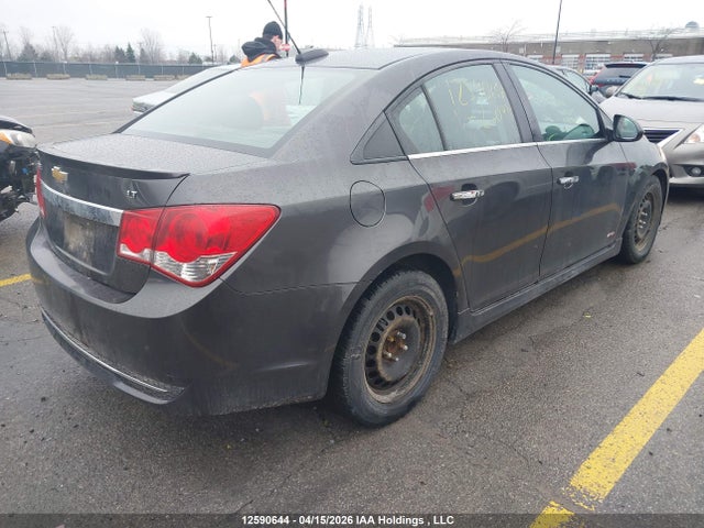 1G1PE5SB8F7260831 Chevrolet Cruze 2lt