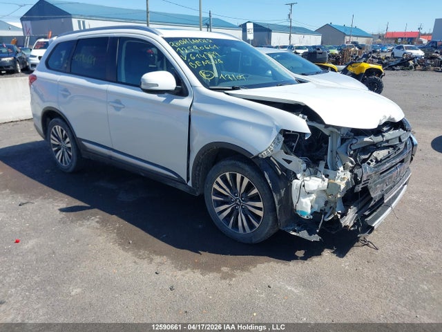 12590661 :رقم المزاد ، JA4AZ2A37LZ614889 vin ، 2020 Mitsubishi Outlander Es/ex/ex-l مزاد بيع