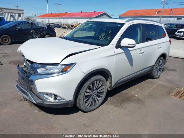 12590661 :رقم المزاد ، JA4AZ2A37LZ614889 vin ، 2020 Mitsubishi Outlander Es/ex/ex-l مزاد بيع