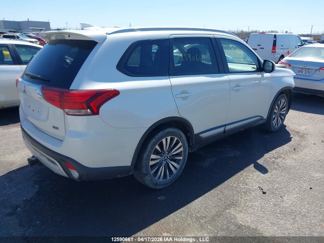 12590661 :رقم المزاد ، JA4AZ2A37LZ614889 vin ، 2020 Mitsubishi Outlander Es/ex/ex-l مزاد بيع
