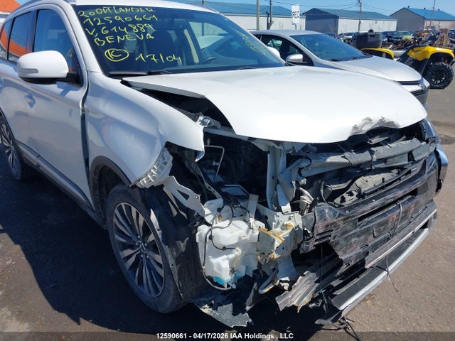 12590661 :رقم المزاد ، JA4AZ2A37LZ614889 vin ، 2020 Mitsubishi Outlander Es/ex/ex-l مزاد بيع