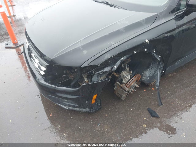 Продаж на аукціоні авто 2018 Volkswagen Tiguan Trendline, vin: 3VV0B7AX4JM078389, номер лоту: 12590680