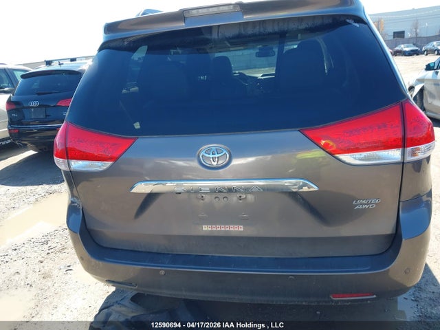 2013 Toyota Sienna Xle/limited მანქანა იყიდება აუქციონზე, vin: 5TDDK3DC3DS061234, აუქციონის ნომერი: 12590694