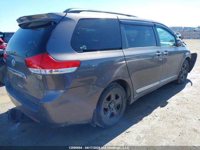 2013 Toyota Sienna Xle/limited მანქანა იყიდება აუქციონზე, vin: 5TDDK3DC3DS061234, აუქციონის ნომერი: 12590694