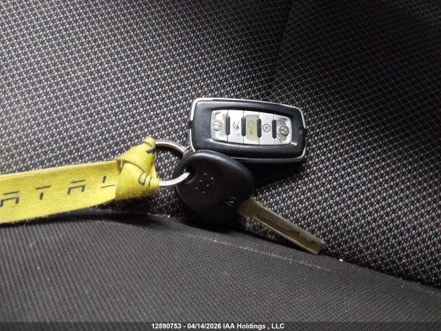 12590753 :رقم المزاد ، KMHCT5AE4DU094261 vin ، 2013 Hyundai Accent Gl مزاد بيع