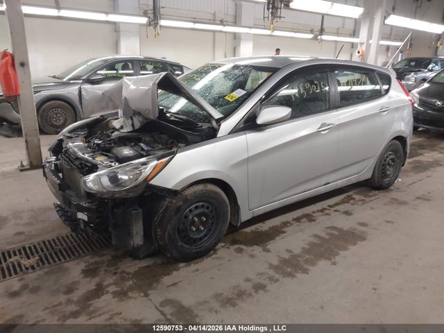 12590753 :رقم المزاد ، KMHCT5AE4DU094261 vin ، 2013 Hyundai Accent Gl مزاد بيع