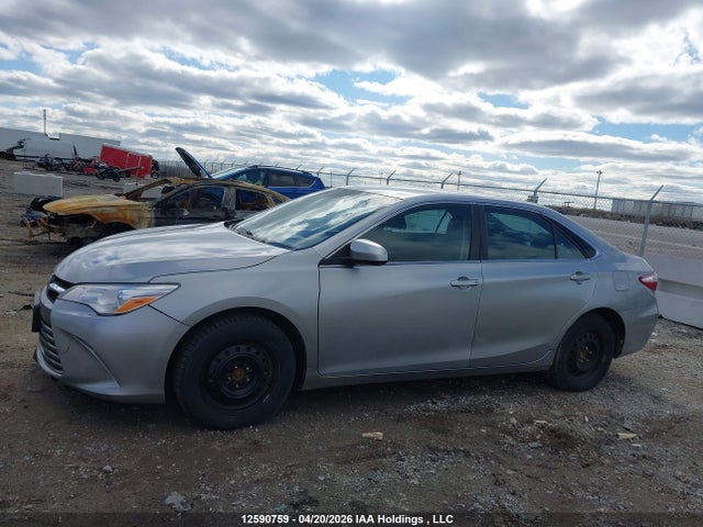 12590759 :رقم المزاد ، 4T1BF1FK9HU765911 vin ، 2017 Toyota Camry Le مزاد بيع
