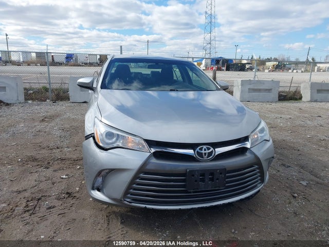 12590759 :رقم المزاد ، 4T1BF1FK9HU765911 vin ، 2017 Toyota Camry Le مزاد بيع