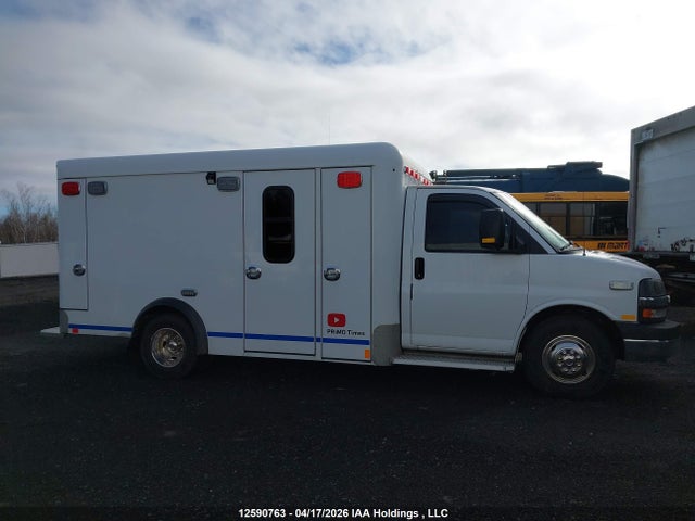 2015 Chevrolet Express G3500 მანქანა იყიდება აუქციონზე, vin: 1GB3G3CG5F1272425, აუქციონის ნომერი: 12590763