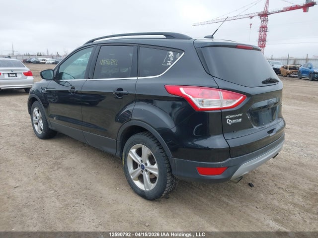 1FMCU9GX5FUA71054 Ford ESCAPE SE